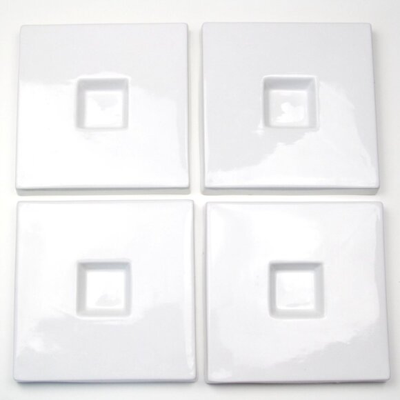 CB2 Crate & Barrel Sushi Appetizer Plates Set of 4 VGUC - Picture 12 of 13